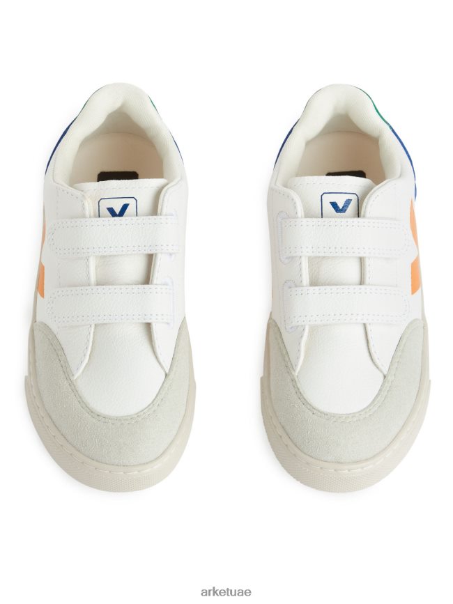 أبيض / أصفر / أزرق