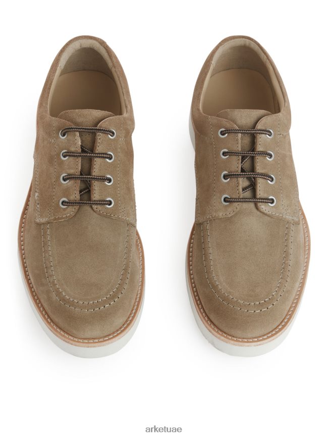 اللون مناسب