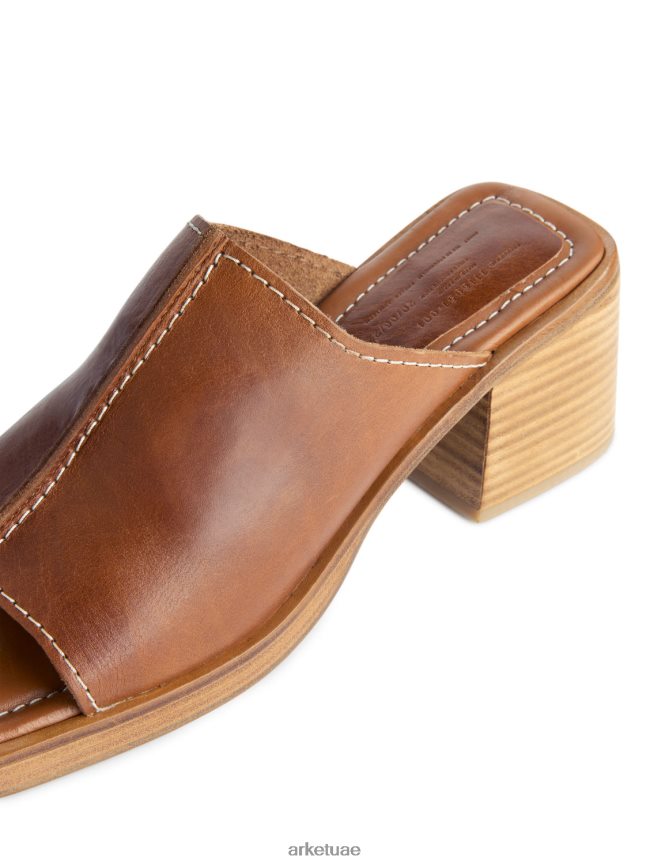 أحذية عبد اللطيف ARKET نحيف البغال الجلدية مكتنزة كونياك BXB848690