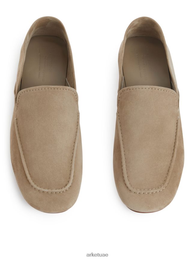 اللون مناسب