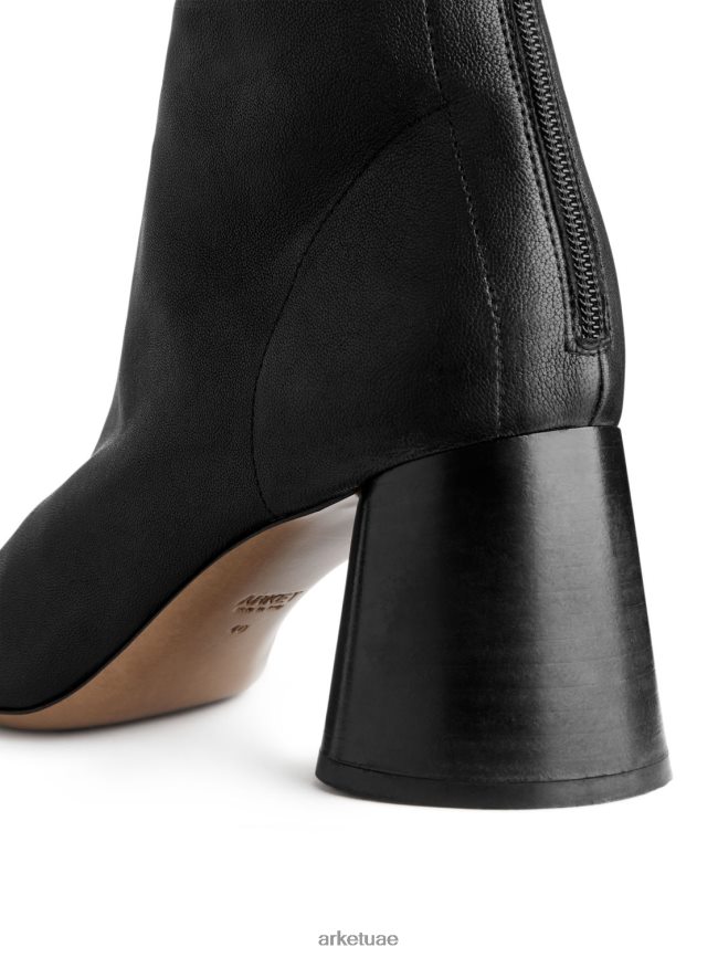 أحذية عبد اللطيف ARKET نحيف حذاء جورب من الجلد المطاطي أسود BXB848699