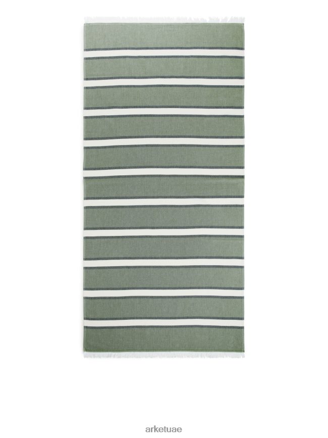 أخضر/أوف وايت