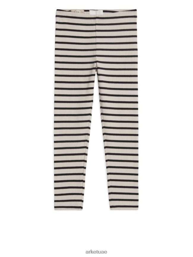 أوف وايت / أسود