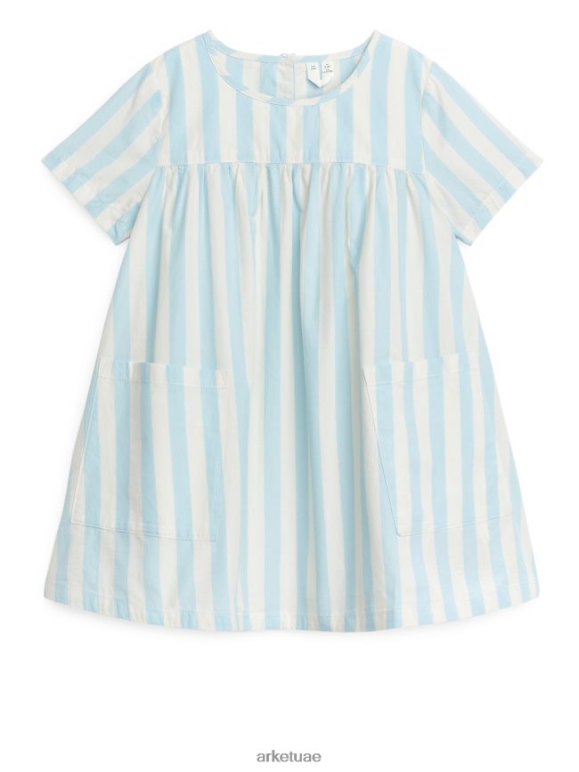 أبيض/أزرق فاتح