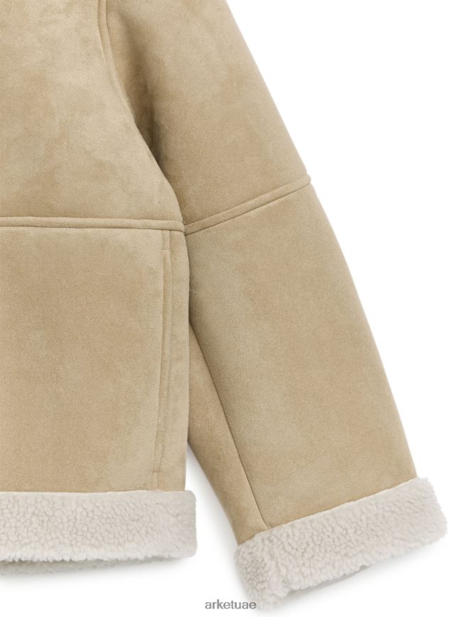 ملابس عبد اللطيف ARKET نحيف سترة فرو صناعي اللون البيج BXB848472